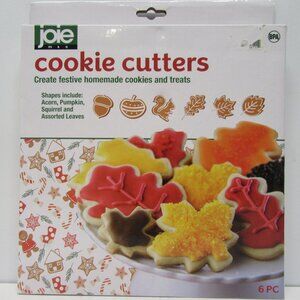NWT! Joie 6pc Set of Fall Themed Cookie Cutters-Pumpkin, Acorn, Squirrel, Leaves